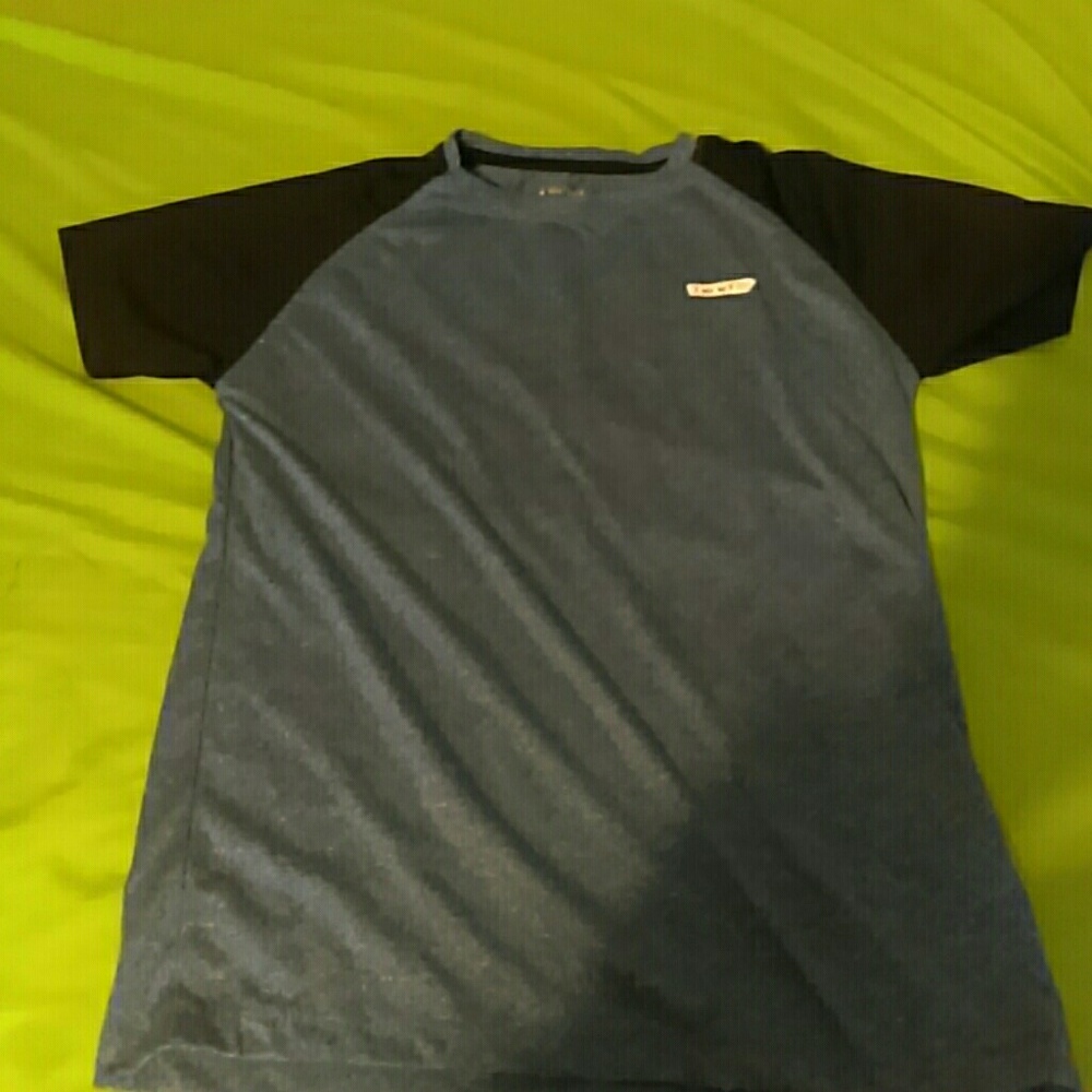 T-shirt hind brand